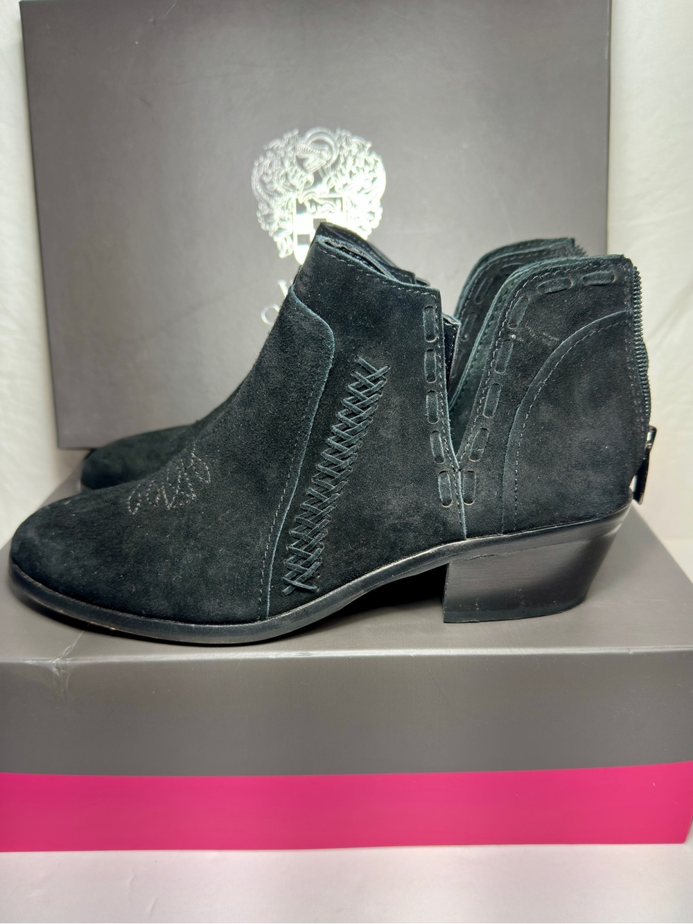 Vince Camuto Presita Black Suede V-Cut Western Ankle Boots 7.5M